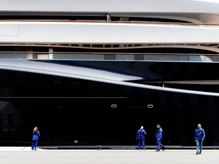 FEADSHIP PROJECT 821 - A 390-FOOT HYDROGEN FUEL CELL SUPERYACHT 5