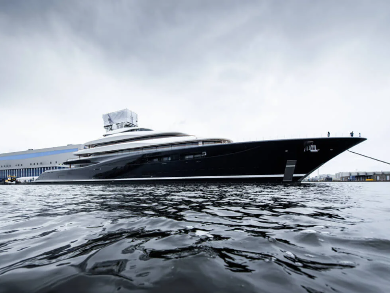 FEADSHIP PROJECT 821 - A 390-FOOT HYDROGEN FUEL CELL SUPERYACHT 6